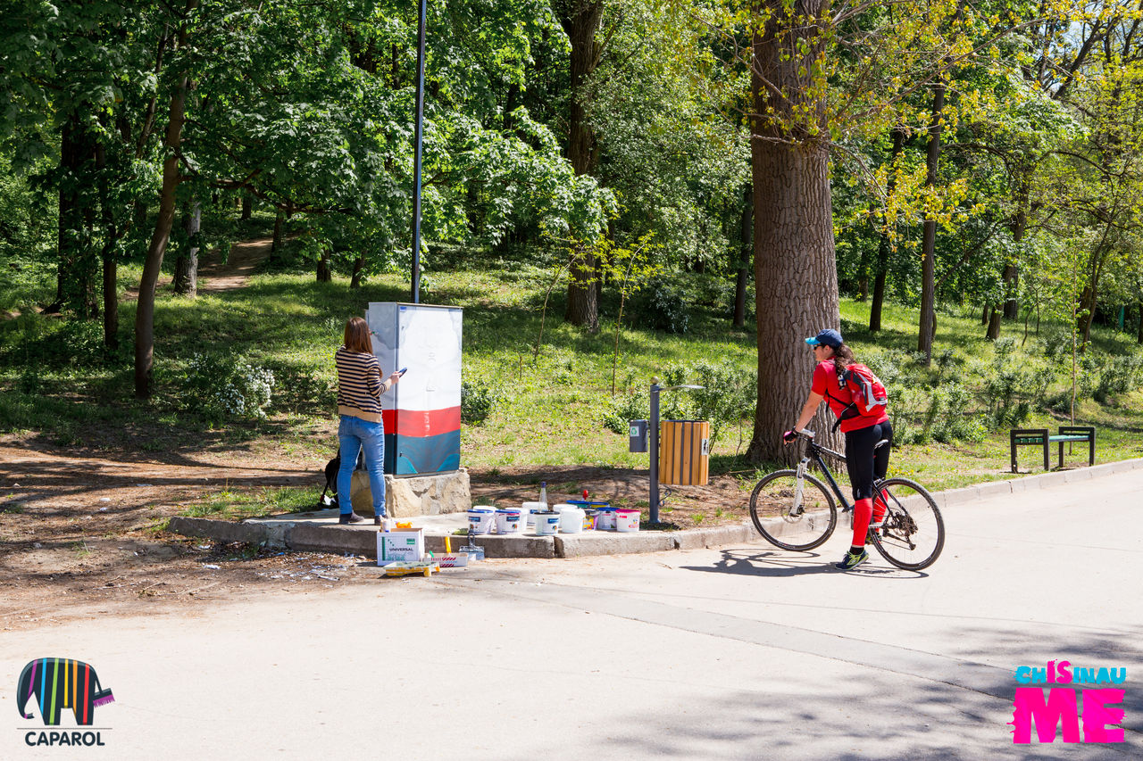 Chisinau is ME: Мош Ион поселился в парке Валя Морилор