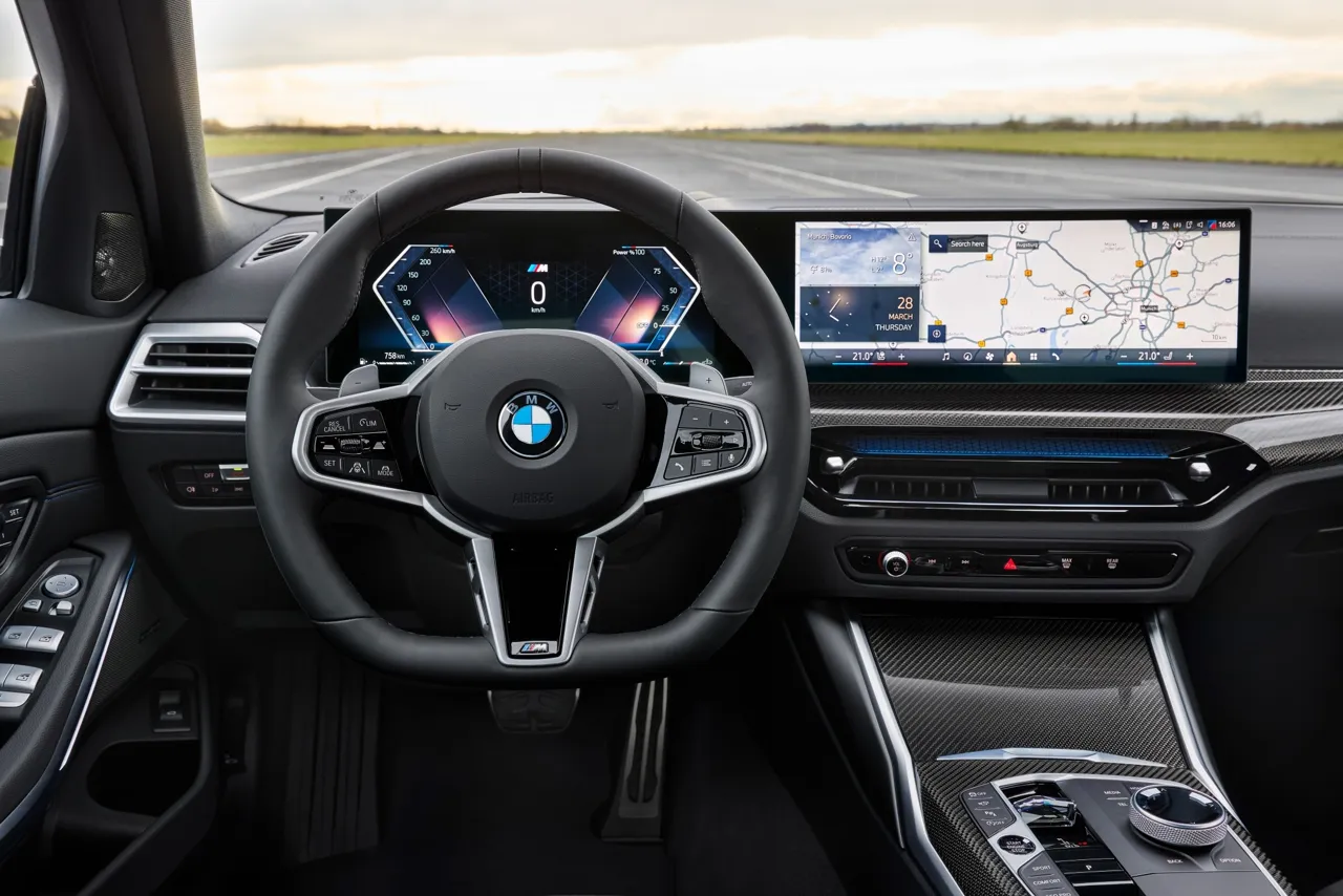 BMW обновила седан и универсал 3-series