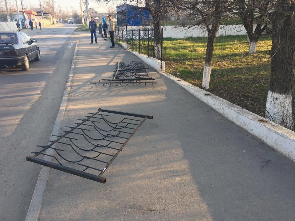Un monument dintr-o localitate a Republicii Moldova, vandalizat
