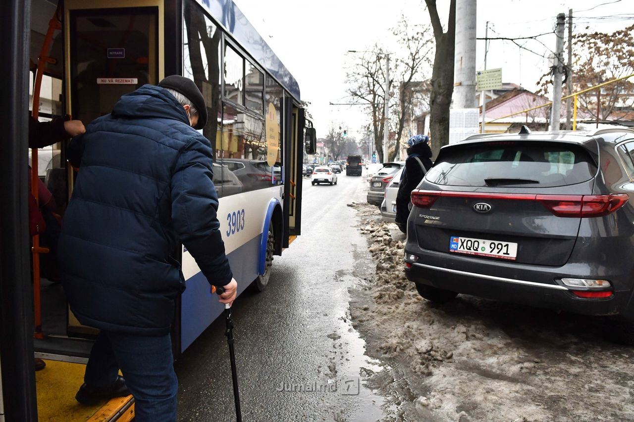 В Кишиневе на улице Александри до сих пор нет остановок