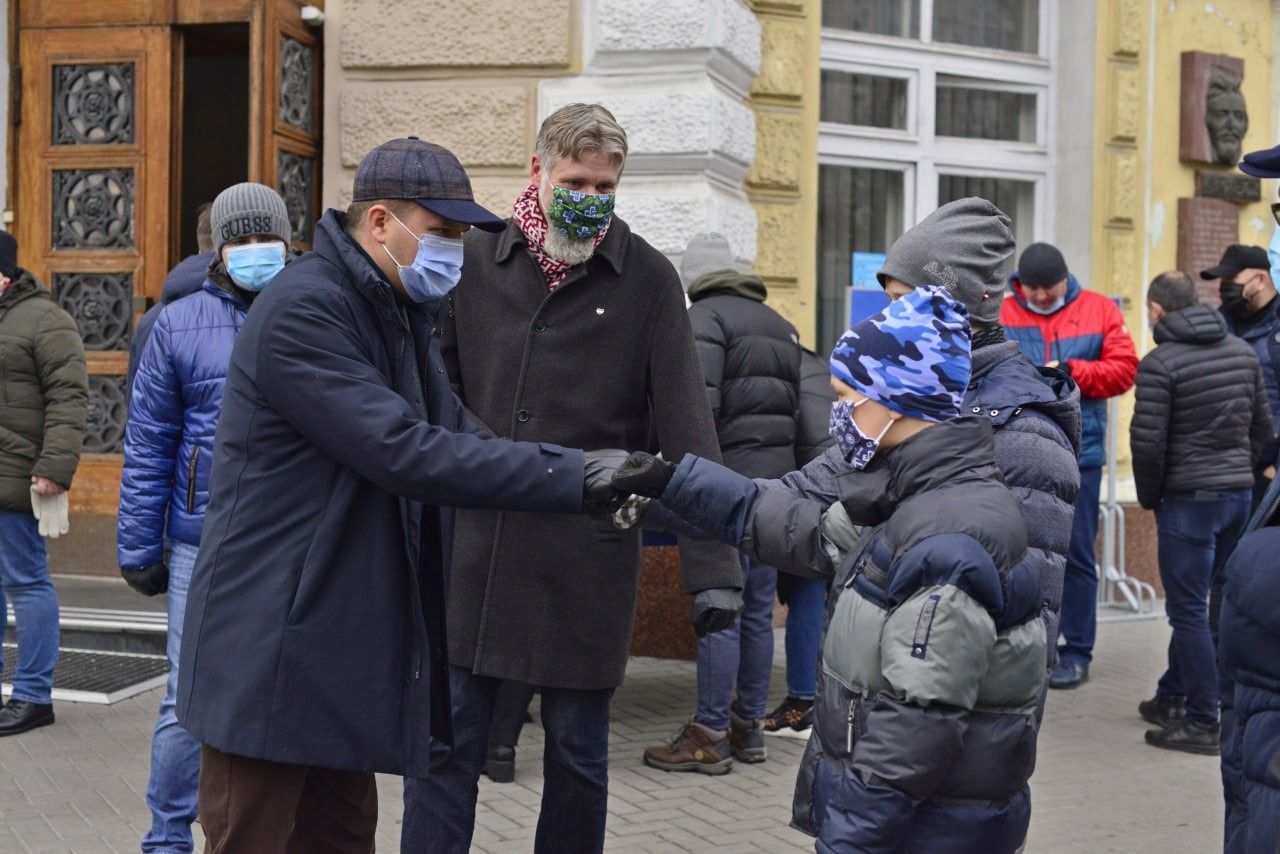 В акции по посадке деревьев в столице приняли участие послы
