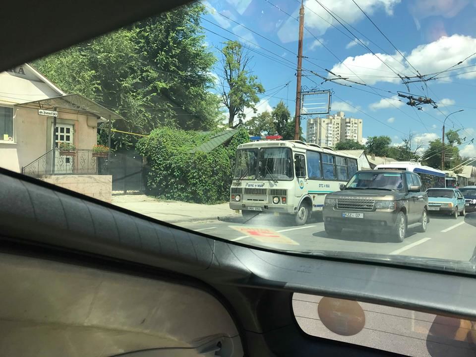 Автобусы с полицейскими едут из Оргеева в Кишинев