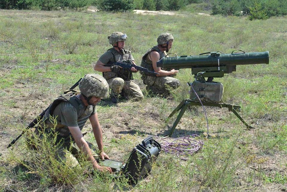 Украина перебросила войска в район Азовского моря