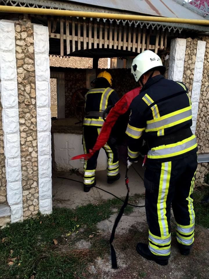 В Криулянах спасли женщину, упавшую в 20-метровый колодец
