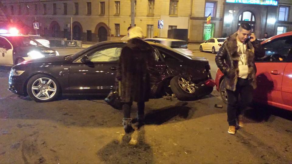В центре Кишинева по вине пьяного водителя такси столкнулись 6 машин