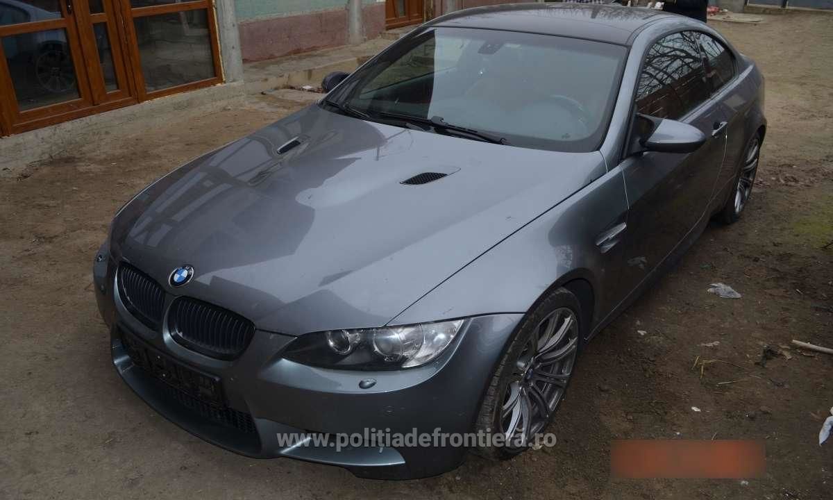 В Румынии двое молдаван сняли номера с BMW и бросили авто в приграничной зоне