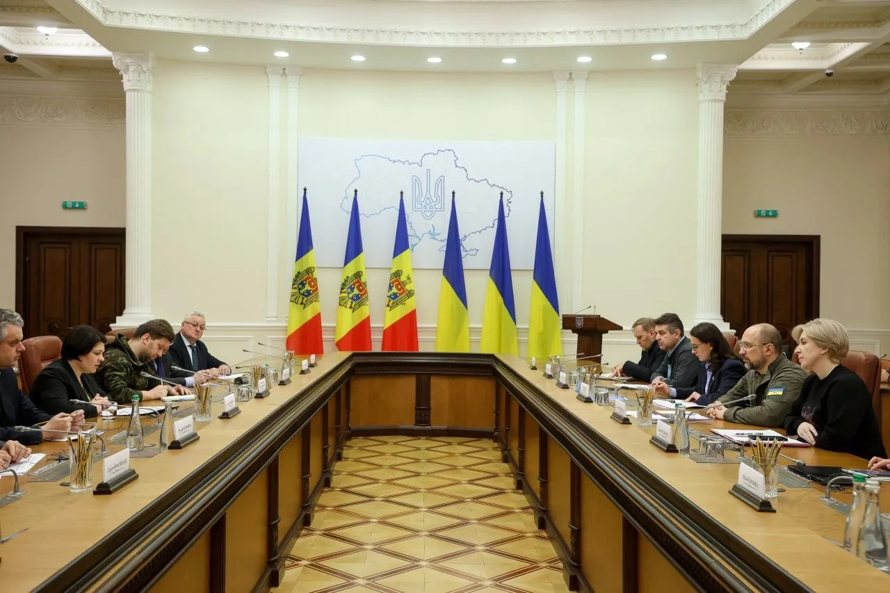 Украина и Молдова построят автомобильный мост через Днестр на границе