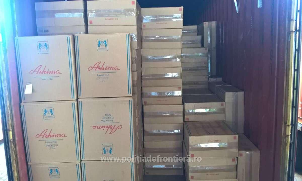 Țigări în valoare de peste 1,5 mln de euro, depistate într-un container de pe ruta Moldova-Turcia-România