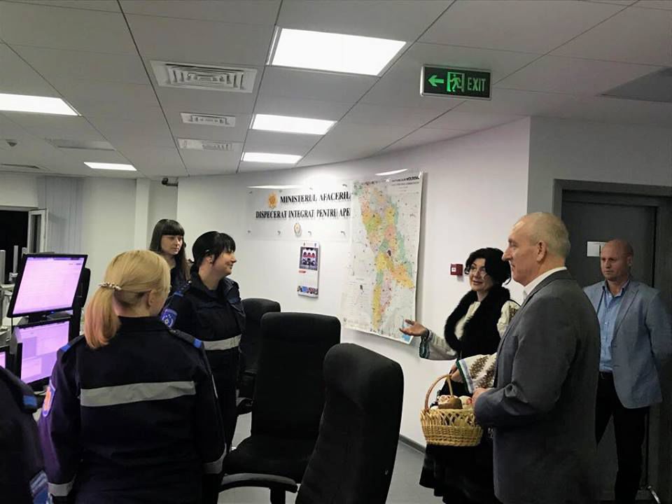 Сильвия Раду поздравила спасателей с Пасхой