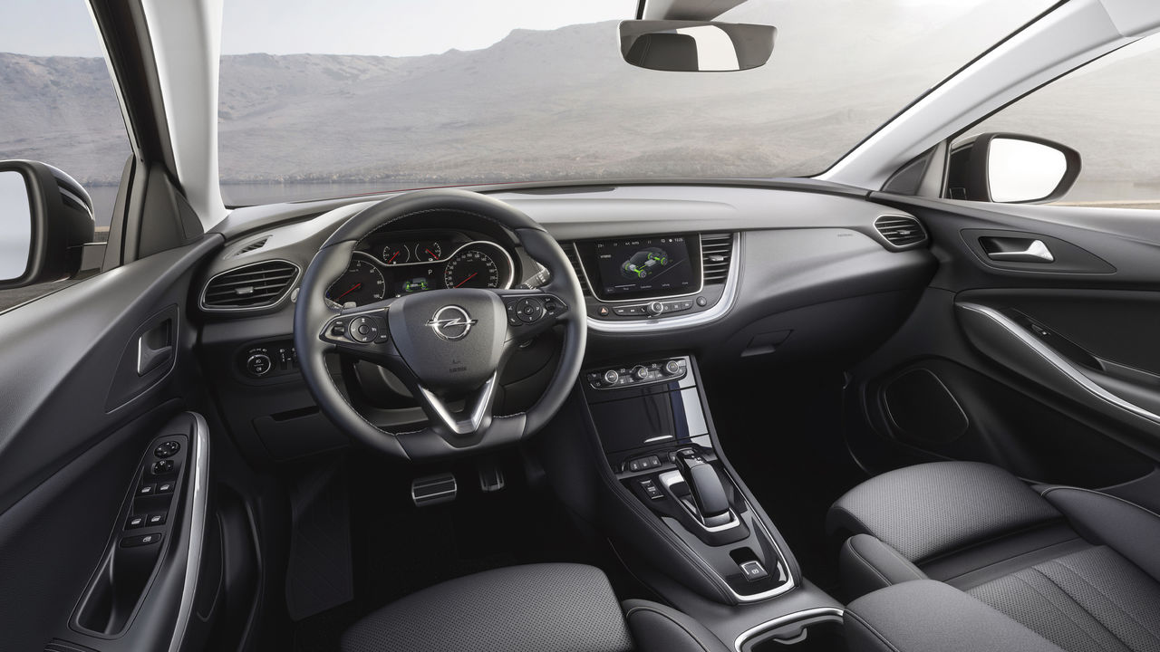 Opel выпустил первый в своей истории подключаемый гибрид