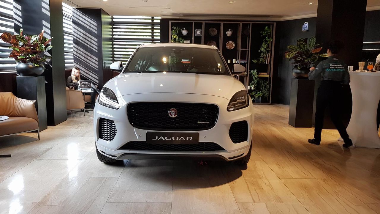 Noul SUV compact Jaguar E-Pace a venit la Chişinău ®