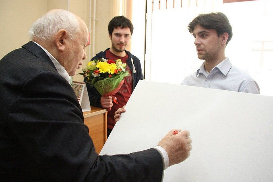 Подписанную Горбачевым просьбу о прощении продали за 12 миллионов рублей