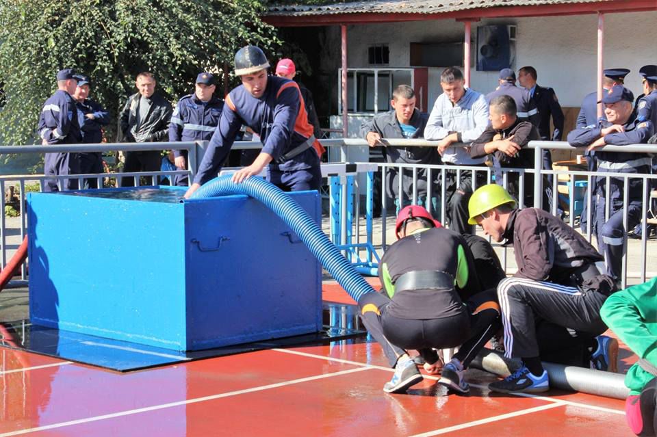 Команда из Бельц стала победителем в соревнованиях спасателей