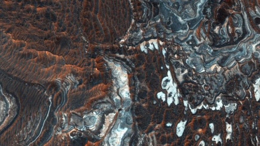 Агентство NASA показало марсианский «Большой Каньон»