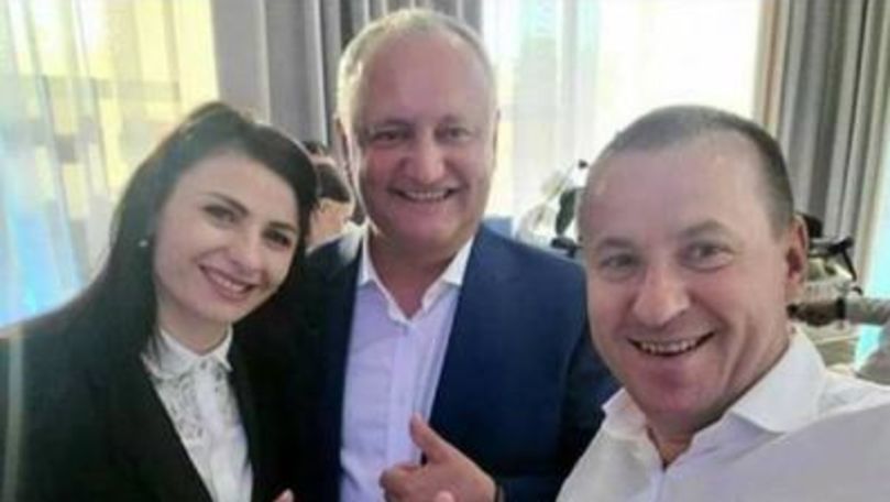 Постикэ о фото с Додоном: Даже Байден после критики пожимал руку Путину