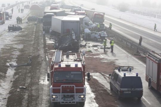 В Польше из-за тумана столкнулись более 70 авто