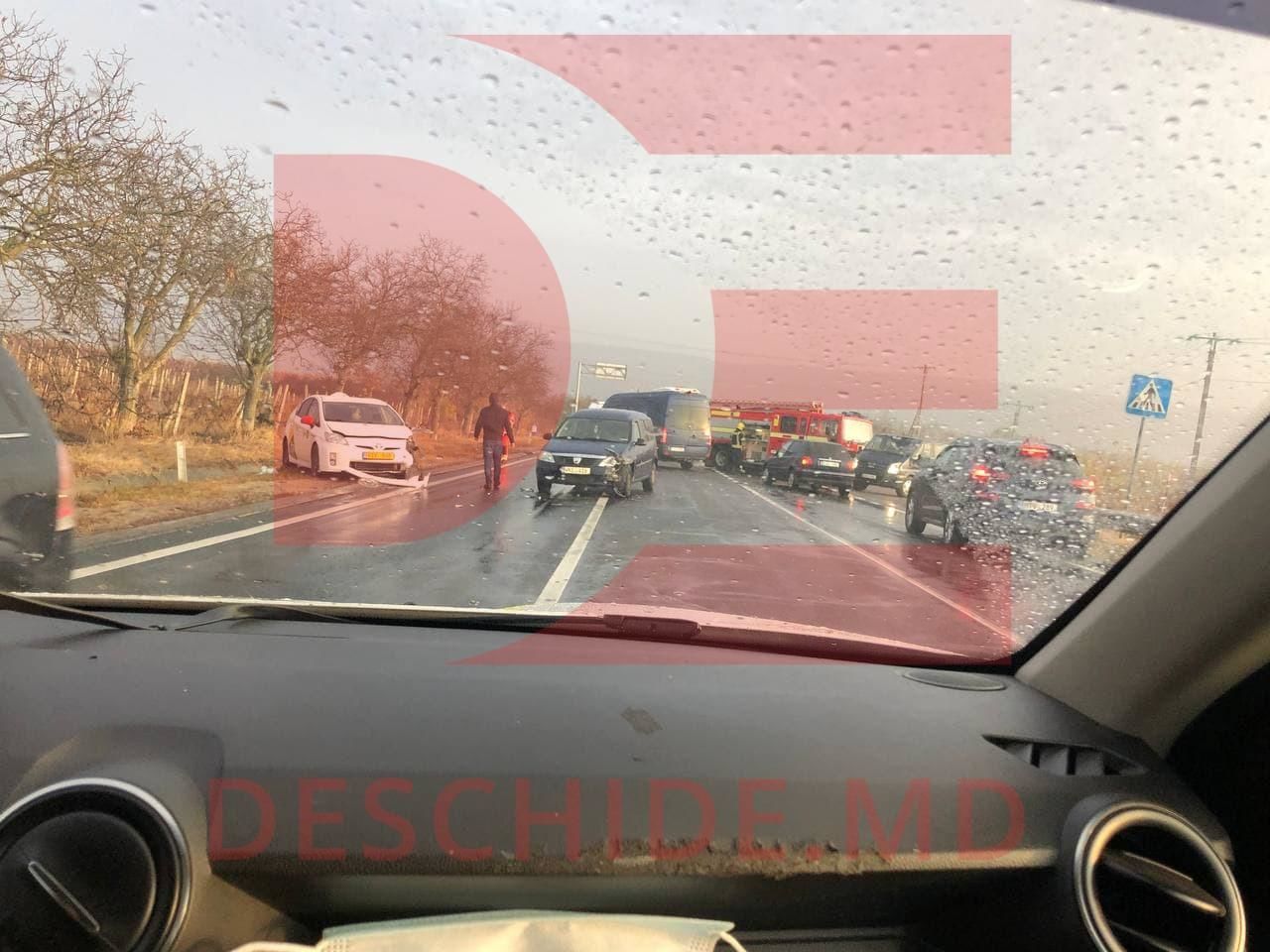 ДТП в Яловенском районе: на месте работали врачи и спасатели