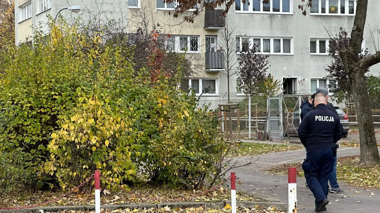 В Варшаве неизвестный ранил мачете двух человек: его ищут