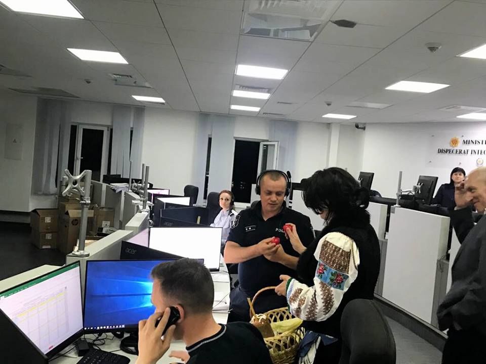 Сильвия Раду поздравила спасателей с Пасхой