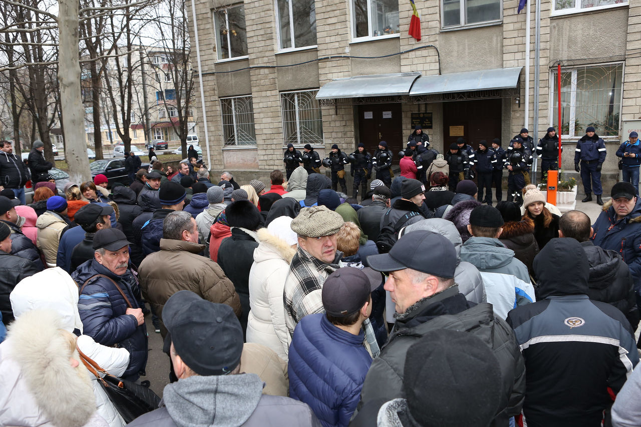 Cторонники Усатого протестуют против его преследования