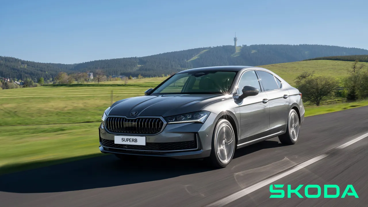 Regele spațiului și al drumurilor lungi: Škoda Superb celebrează 25 de ani de la lansarea generației modern