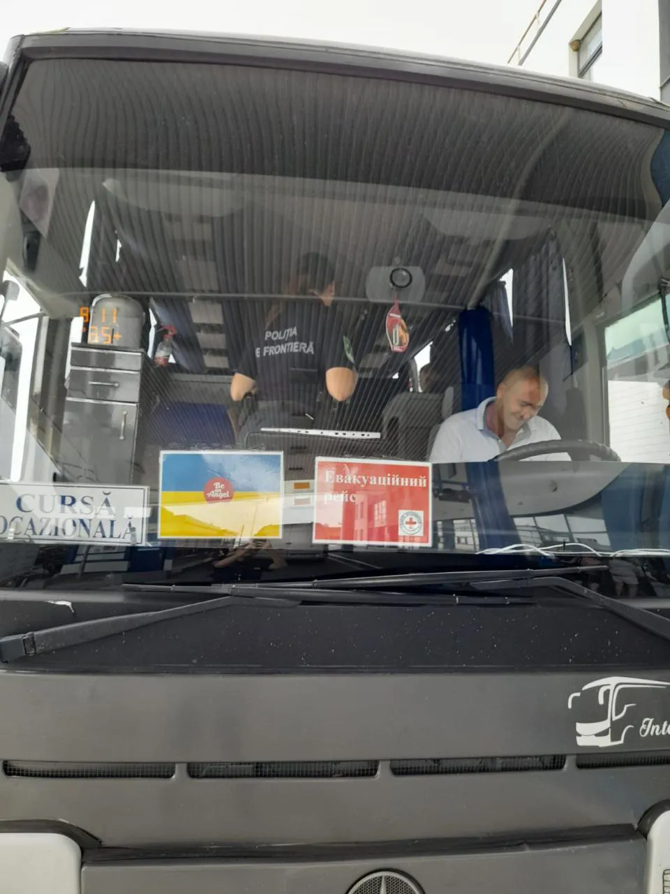 В Паланке обеспечили коридор для въезда в Молдову 140 беженцев из Николаева