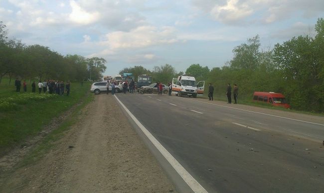 В ДТП на Балканском шоссе пострадали три человека
