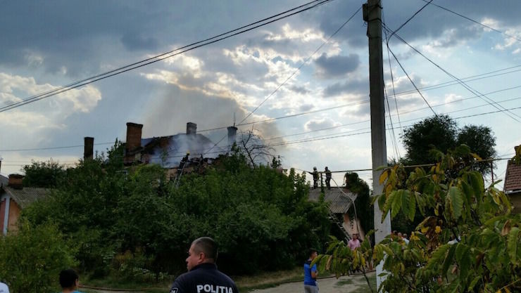 Разрушительный пожар в Басарабяске. Восемь семей лишились жилья