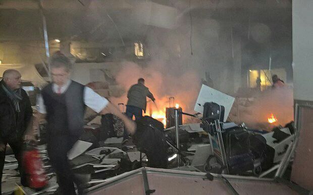 В аэропорту Стамбула произошли два взрыва: 28 погибших и десятки раненых