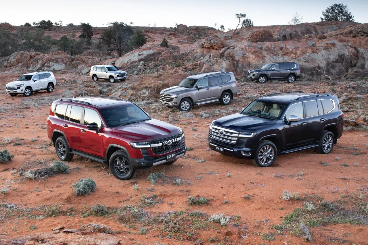 Toyota обновит Land Cruiser 300 до конца года