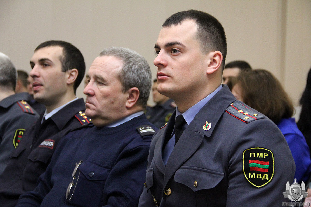 За спасение школьниц, оказавшихся в ледяной воде, награждены трое приднестровцев