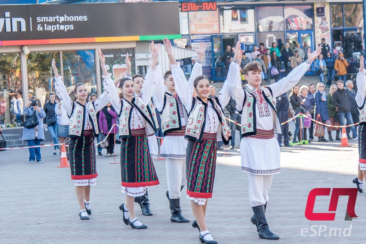 Впервые в Бельцах прошёл фестиваль конного искусства