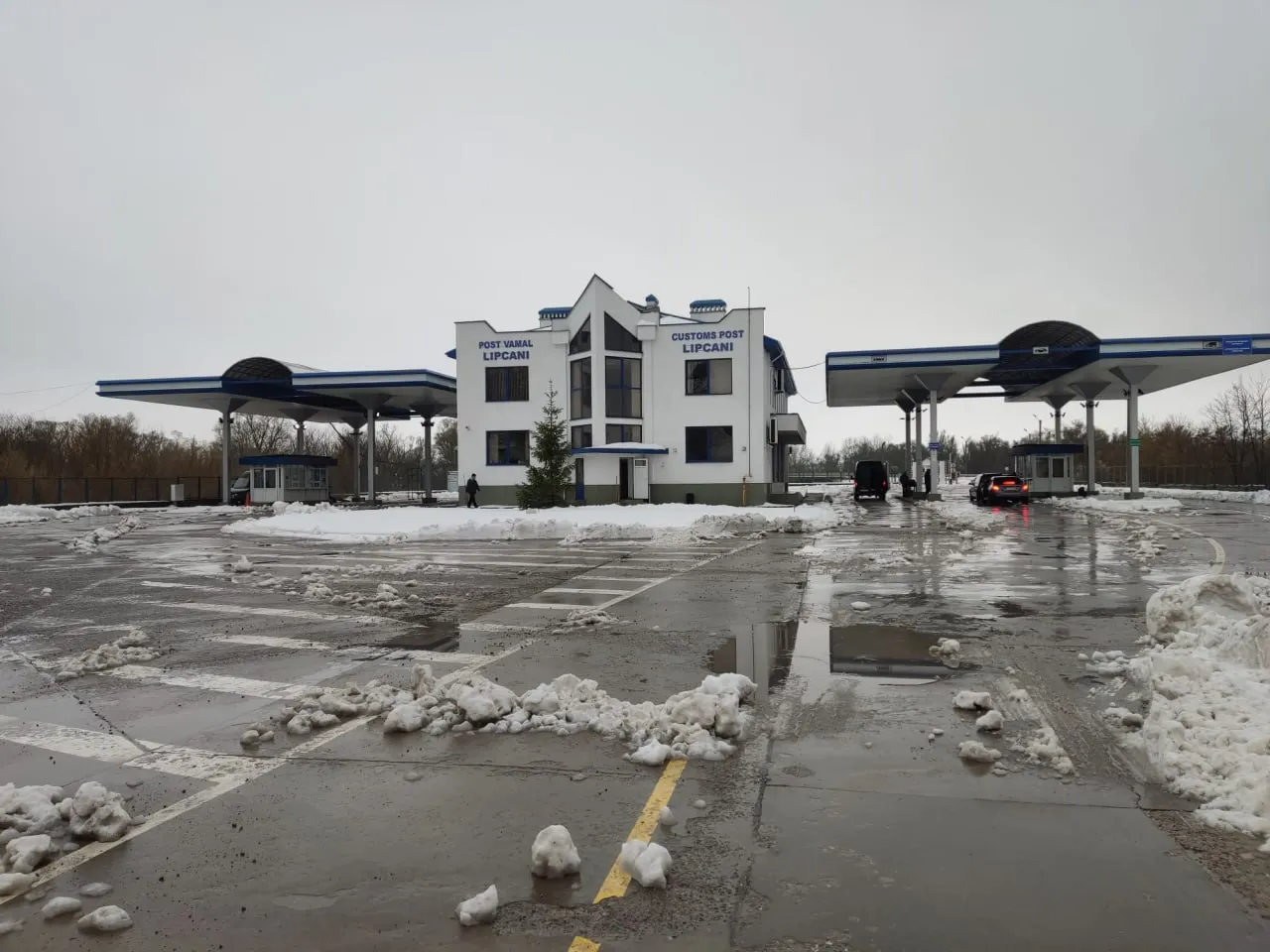 Возобновлено движение через два КПП на границе с Румынией