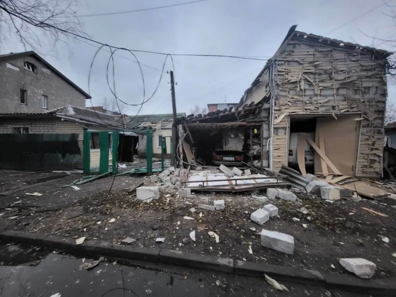 В результате удара по Сумам погибли 2 человека, 12 - ранены