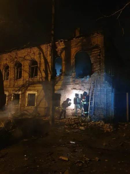 В результате удара по Сумам погибли 2 человека, 12 - ранены