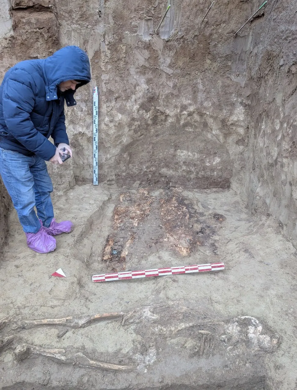 34 de morminte romane cu amfore africane, descoperite în România