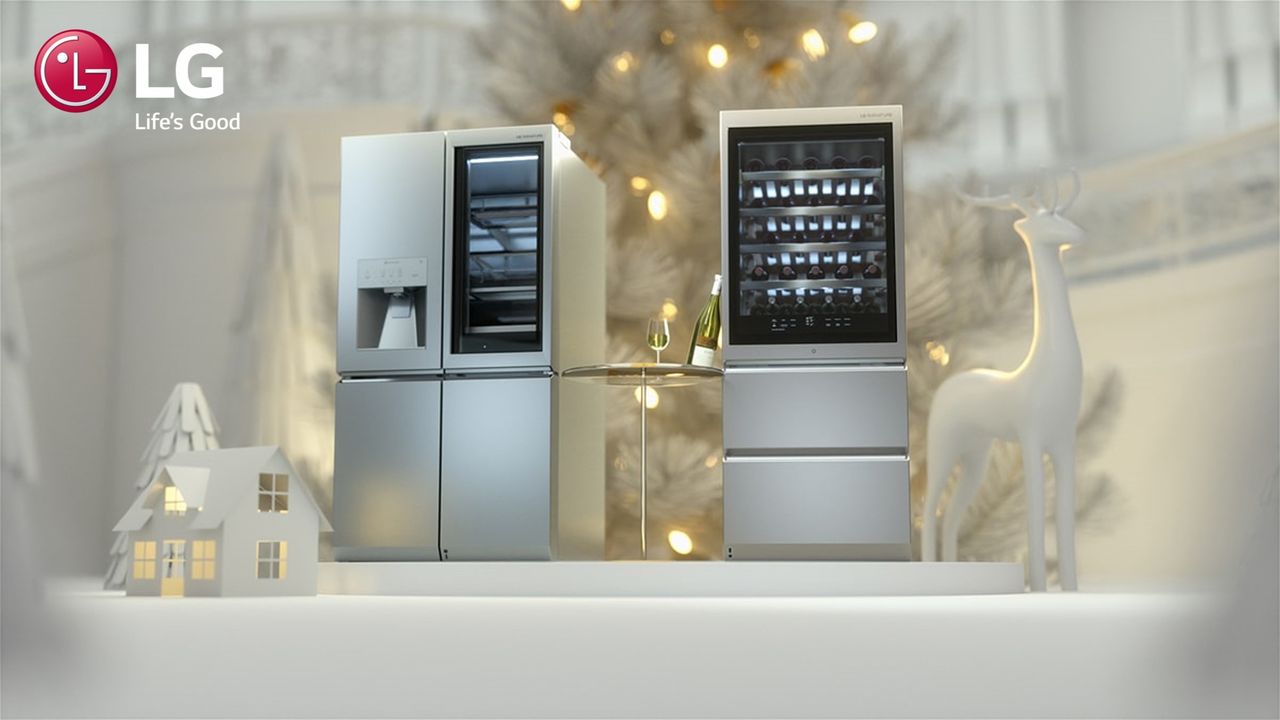 Компания LG Electronics поздравляет всех с наступающим Новым Годом ®