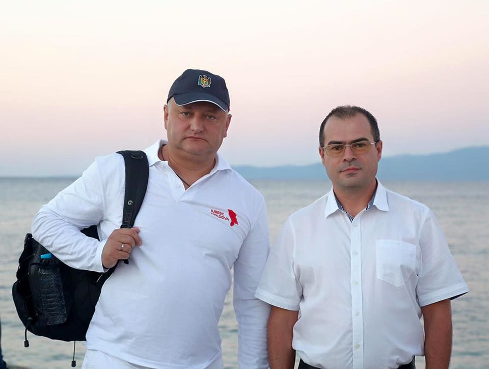 Teambuilding de partid sau cum se odihnește Igor Dodon, alături de socialiști, pe muntele Athos