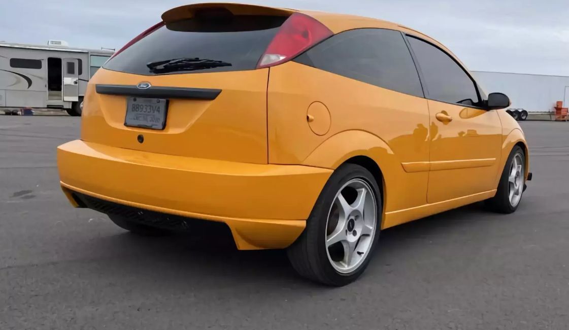 Ford Focus c V8 и задним приводом выставили на продажу