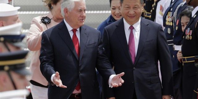 Во время ужина Трампа и Си Цзиньпин подали "томагавк по-сирийски"