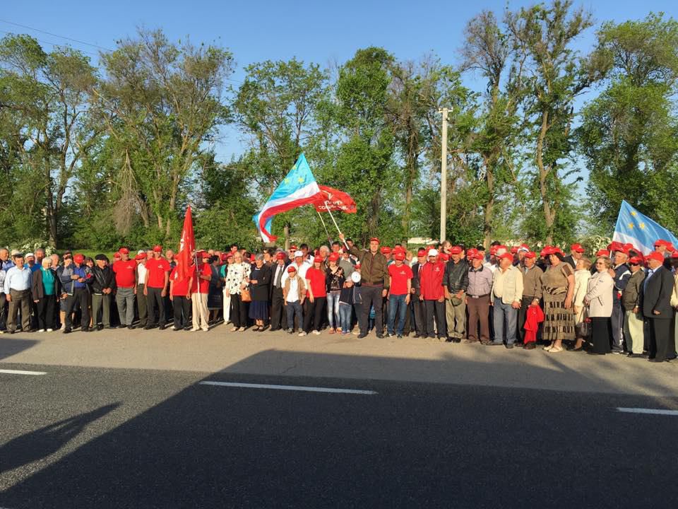 Жители Молдовы массово съезжаются в Кишинев на первомайский марш ПСРМ