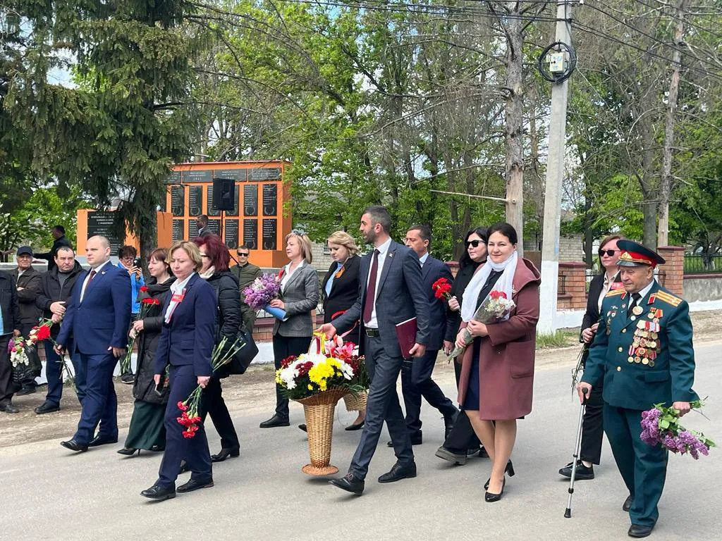 Посольство России в Молдове помогло восстановить памятник советским воинам