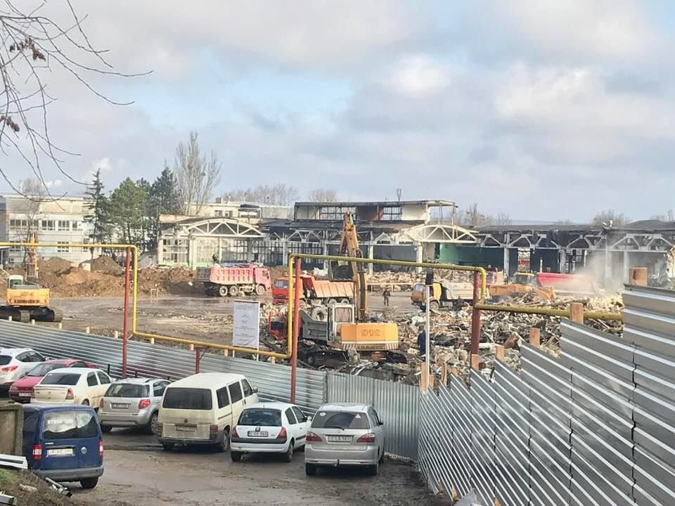 В Кишиневе за один день снесли несколько цехов завода "Сигнал"
