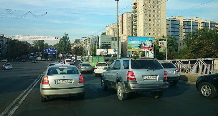 Утренние пробки становятся визитной карточкой Кишинева