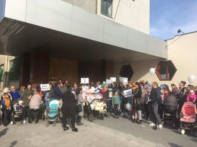 Протестующие требовали освободить Вадима Скарлата у здания НЦБК