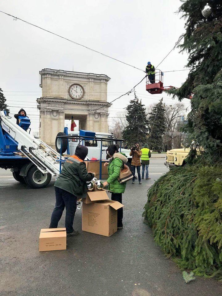 Сильвия Раду: В ближайшее время в Кишиневе торжественно откроют главную новогоднюю елку
