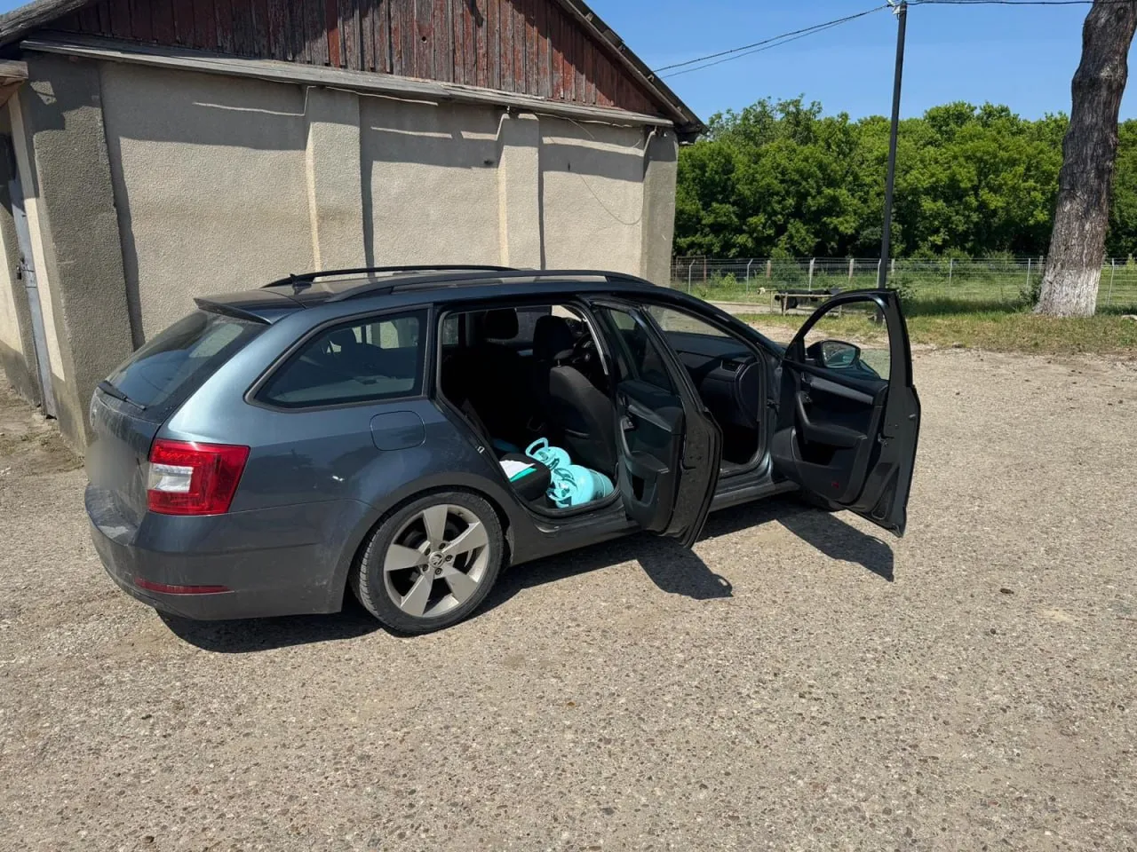 O străină a încercat să introducă ilegal un lot nedeclarat de freon prin punctul de control Sculeni