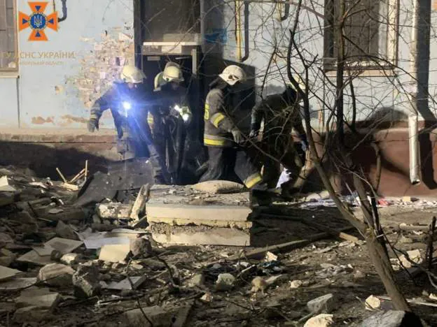 ГСЧС Украины: Число погибших в результате обстрела Запорожья выросло до 13 человек