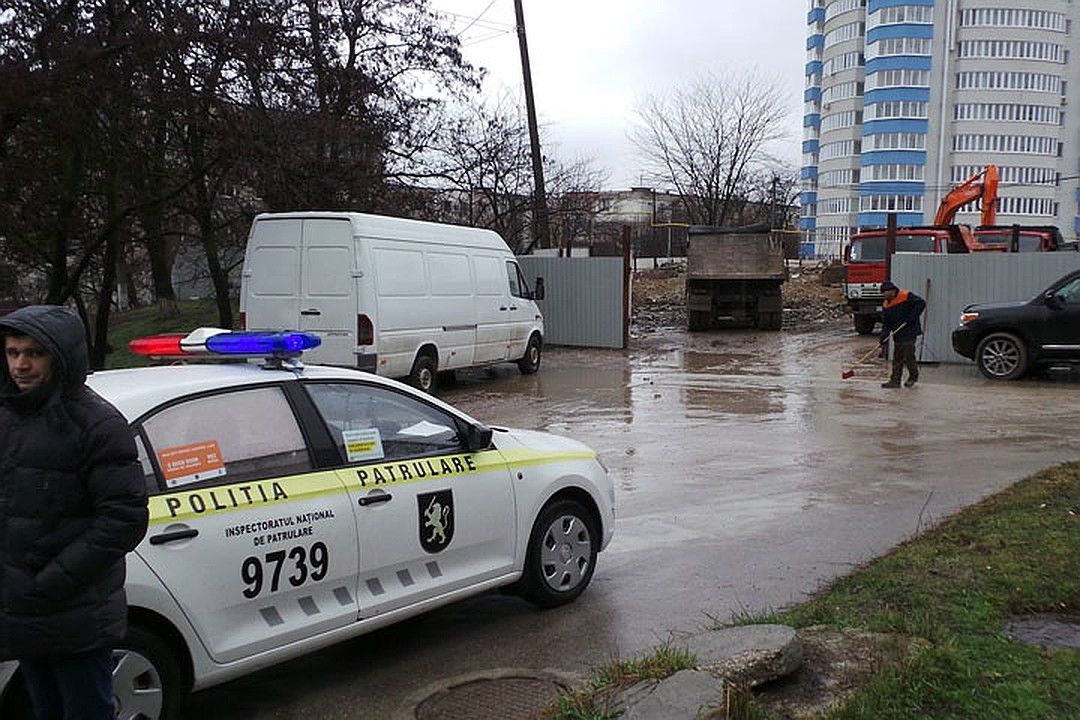 Оштрафована строительная компания, чьи грузовики размазали грязь по дорогам