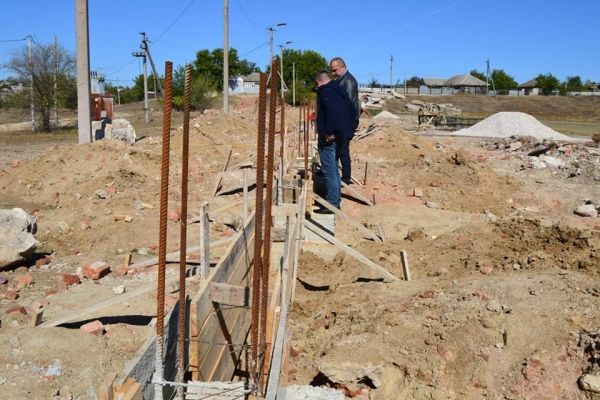 На стадионе в Вулканештах идут работы по восстановлению трибун